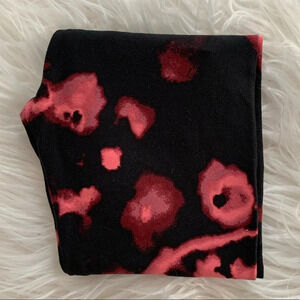 ⭐️ Final price ⭐️ New! Women’s Lularoe black and pink splash leggings S/M